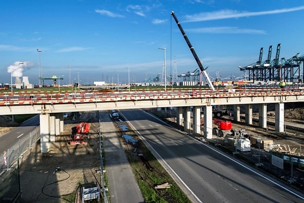 Truckbrug Deurganckdok